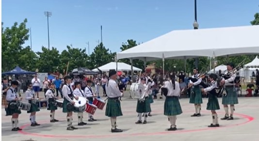 Pipe band in July 4th Parade